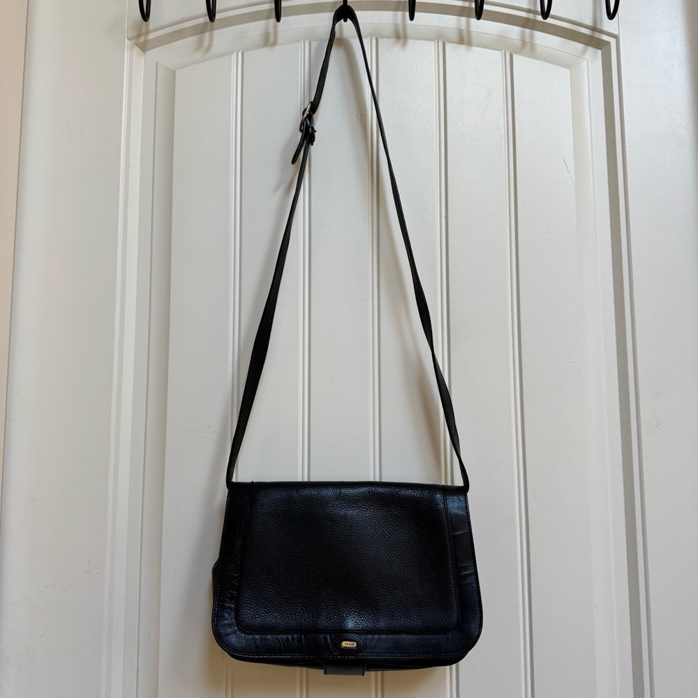 Vintage Bally Black Pebble Leather Shoulder Purse. 10.5” by 7” by 3”